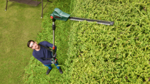 Utilisation Bosch UniversalHedgePole 18